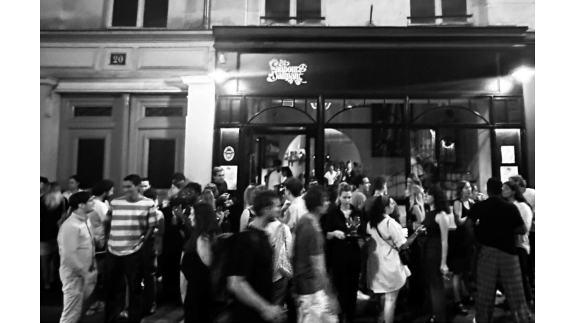 Paris Stays Up Late - Sunday Special